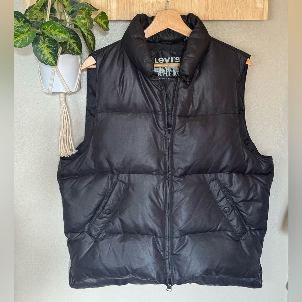 Levi's Black Puffer Jacket
